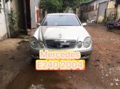 Bán xe Mercedes E240 đời 2004, màu bạc, nhập khẩu