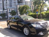 Cần bán xe Toyota Camry 2014, màu đen chính chủ, 668 triệu