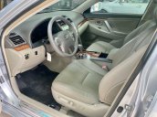 Bán ô tô Toyota Camry sản xuất 2009, màu bạc còn mới