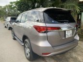 Cần bán gấp Toyota Fortuner sản xuất 2020, màu xám còn mới