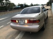 Bán xe Toyota Camry năm 2002, màu bạc chính chủ