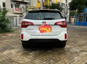 Cần bán xe Kia Sorento sản xuất 2017 còn mới, giá tốt