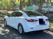 Cần bán Mazda 3 năm sản xuất 2015, màu trắng