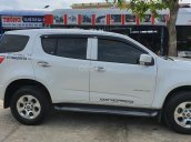 Cần bán gấp Chevrolet Trailblazer 2018 màu trắng, xe nhập, gia đình sử dụng còn mới