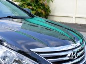 Cần bán xe Hyundai Sonata đăng ký lần đầu 2013, màu đen, xe gia đình, giá chỉ 580 triệu đồng