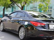 Cần bán xe Hyundai Sonata đăng ký lần đầu 2013, màu đen, xe gia đình, giá chỉ 580 triệu đồng