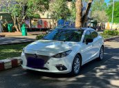 Cần bán Mazda 3 năm sản xuất 2015, màu trắng