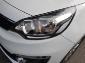 Cần bán xe Kia Rio năm sản xuất 2016, màu trắng, nhập khẩu  