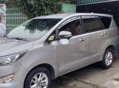 Bán Toyota Innova năm 2017, màu xám xe gia đình, 565 triệu