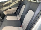 Cần bán xe Hyundai Grand i10 đời 2016, màu bạc, xe nhập