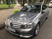 Bán lại xe Mercedes C200 sản xuất 2013, màu xám, giá 596tr