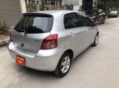 Xe Toyota Yaris sản xuất 2007, màu bạc, xe nhập