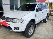 Cần bán xe Mitsubishi Pajero năm sản xuất 2012, màu trắng