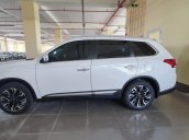 Mitsubishi Outlander, phí trước bạ 0 đồng, xe giao ngay đủ màu, thủ tục vay 80%, 3 ngày nhận xe