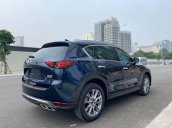 Cần bán Mazda CX5 Premium 2.0AT 2019 màu xanh đen, nội thất đen