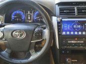 Bán xe Toyota Camry đời 2016, màu đen, giá 820tr