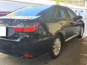 Bán xe Toyota Camry đời 2016, màu đen, giá 820tr