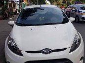 Xe Ford Fiesta sản xuất 2012, màu trắng còn mới, giá chỉ 350 triệu