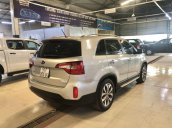 Bán xe Kia Sorento năm sản xuất 2016, xe chính chủ còn mới