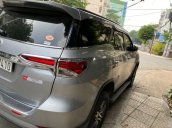 Bán xe Toyota Fortuner sản xuất năm 2019, xe chính chủ giá mềm