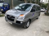 Bán ô tô Hyundai Starex sx 2004, màu bạc