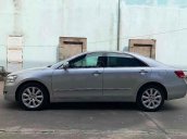 Xe Toyota Camry năm 2007, màu bạc còn mới