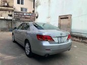 Xe Toyota Camry năm 2007, màu bạc còn mới