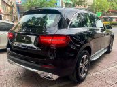 Cần bán Mercedes GLC200 sản xuất 2018, màu đen