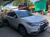 Cần bán lại xe Mitsubishi Outlander sản xuất 2017, xe nhập còn mới