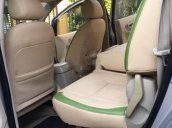 Cần bán gấp Toyota Innova năm sản xuất 2015 còn mới