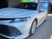 Bán ô tô Toyota Camry sản xuất 2019, xe nhập còn mới