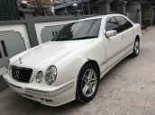 Bán Mercedes E240 đời 2000, màu trắng, 195tr