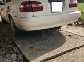 Kẹt tiền cần bán gấp Toyota Corolla 2001, màu trắng