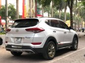 Cần bán nhanh với giá thấp chiếc Hyundai Tucson đời 2018 giao nhanh