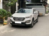 Cần bán gấp Hyundai Santa Fe năm 2016, màu trắng