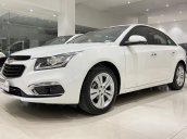 Bán xe Chevrolet Cruze LTZ màu trắng, mới đi 39.000km, xe gia đình như mới