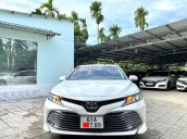 Cần bán Toyota Camry sản xuất năm 2020, xe nhập còn mới