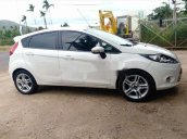 Cần bán xe Ford Fiesta đời 2012, màu trắng, nhập khẩu 