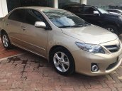 Cần bán gấp Toyota Corolla Altis sản xuất 2014, màu vàng còn mới