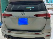 Cần bán Toyota Fortuner sản xuất năm 2017, màu trắng, nhập khẩu 