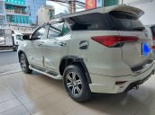 Cần bán Toyota Fortuner sản xuất năm 2017, màu trắng, nhập khẩu 