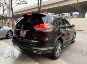 Cần bán gấp Nissan X trail 2.0AT Premium sản xuất 2017, giá tốt