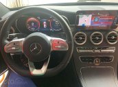 Cần bán xe Mercedes C300 năm 2019, màu đen chính chủ