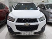 Cần bán xe Chevrolet Captiva năm 2014, màu trắng chính chủ