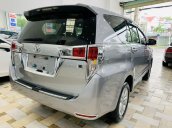 Xe Toyota Innova đời 2016, màu bạc