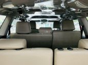 Xe Toyota Innova đời 2016, màu bạc