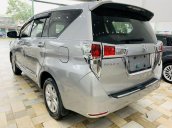 Xe Toyota Innova đời 2016, màu bạc