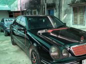 Cần bán gấp Mercedes E 240 năm 2001, màu đen chính chủ, giá tốt