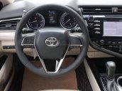 Mới về Toyota Camry sản xuất 2019 bản 2.0G nhập Thái nội thất kem, siêu lướt