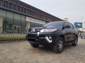 Cần bán Toyota Fortuner sản xuất 2019, xe chính chủ còn mới